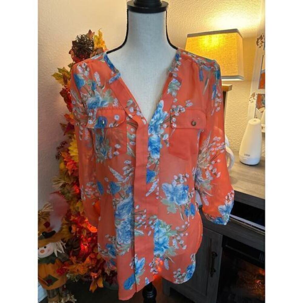 Live 4 Truth floral light blouse size M